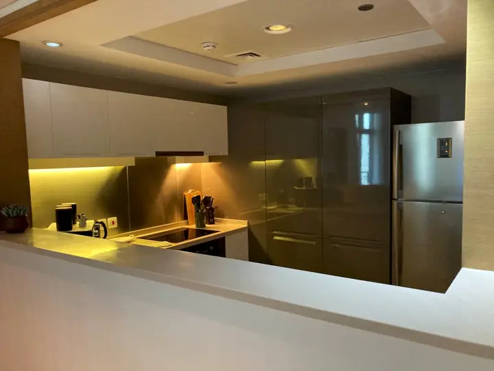 Дубай: Amazing stay at Claren Tower Downtown Dubai