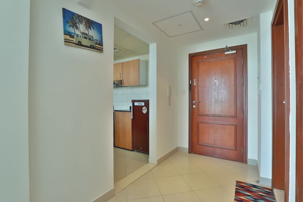 Дубай: OYO Home 263 1BHK Hub canal 1