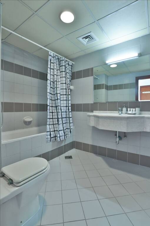 Дубай: OYO Home 263 1BHK Hub canal 1