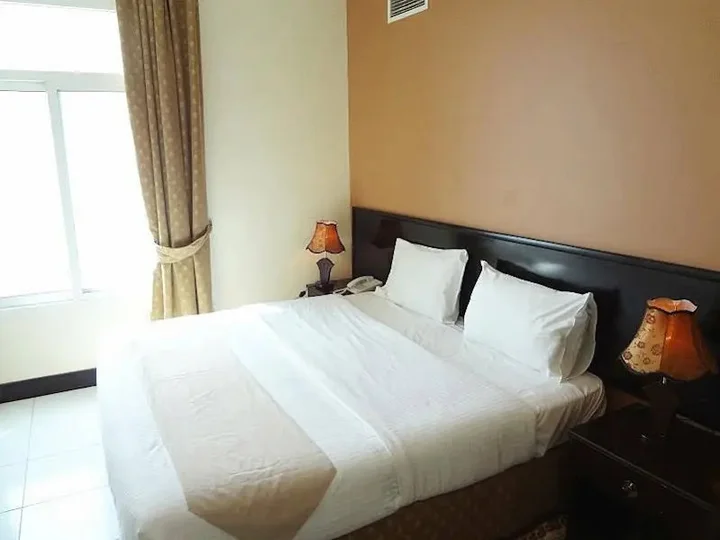 Дубай: Premiere Hotel Apartments