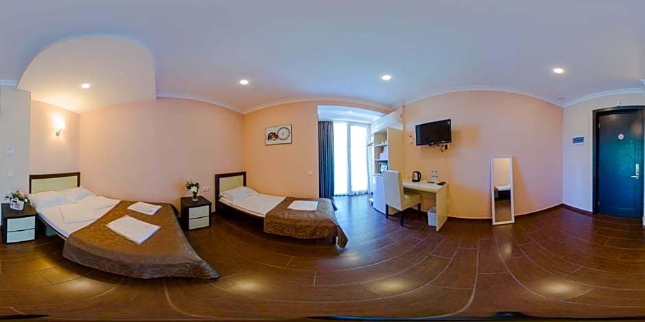 Уреки: GNS Hotel