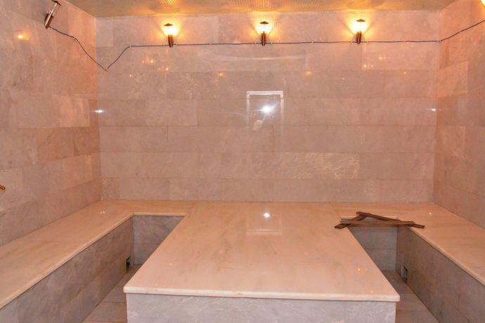 Баку: Deluxe Hotel and Spa