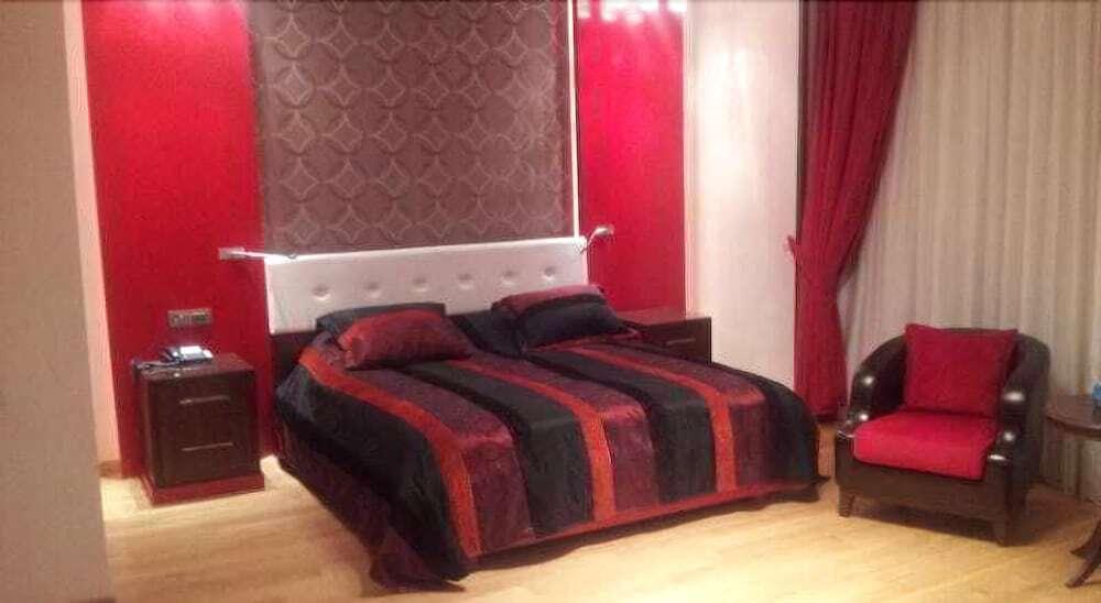 Баку: Deluxe Hotel and Spa