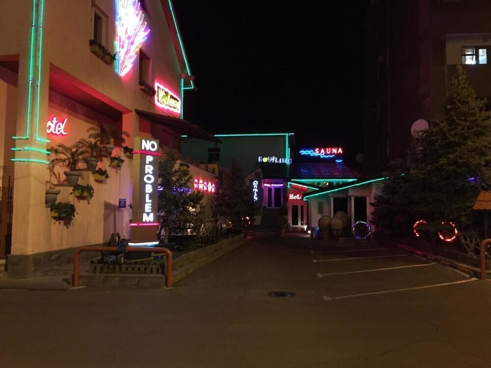 Ереван: No Problem Hotel at Glinka Street
