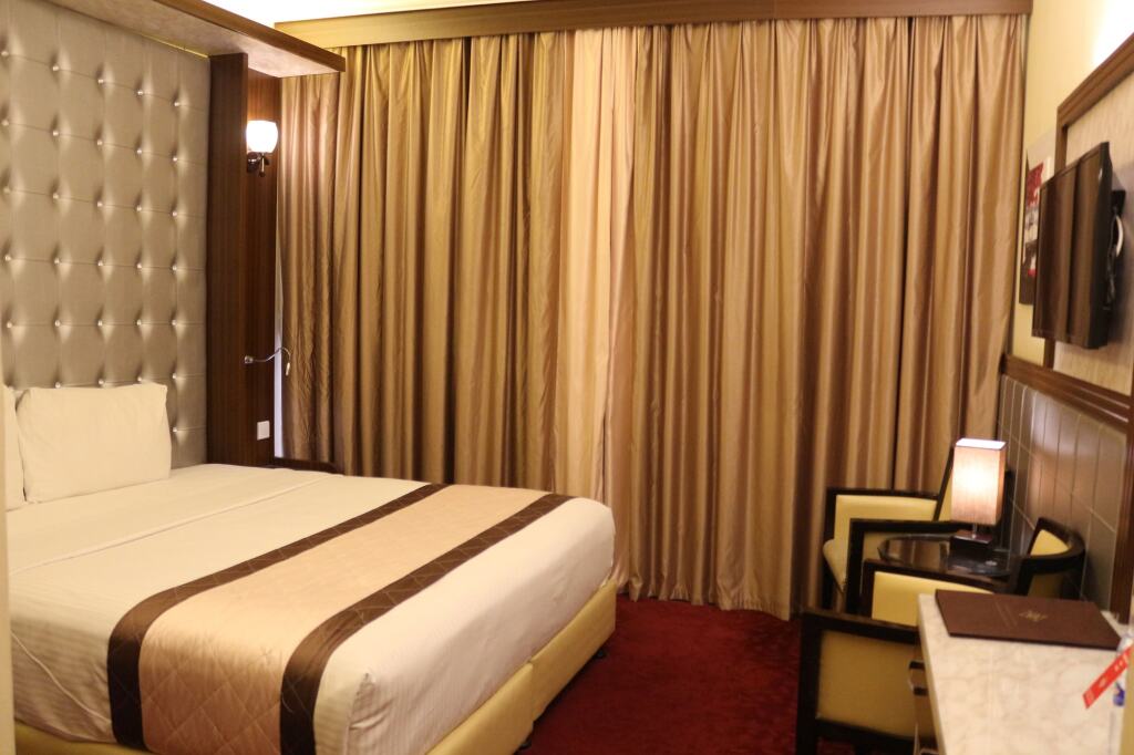 Дубай: Al Khaleej Grand Hotel