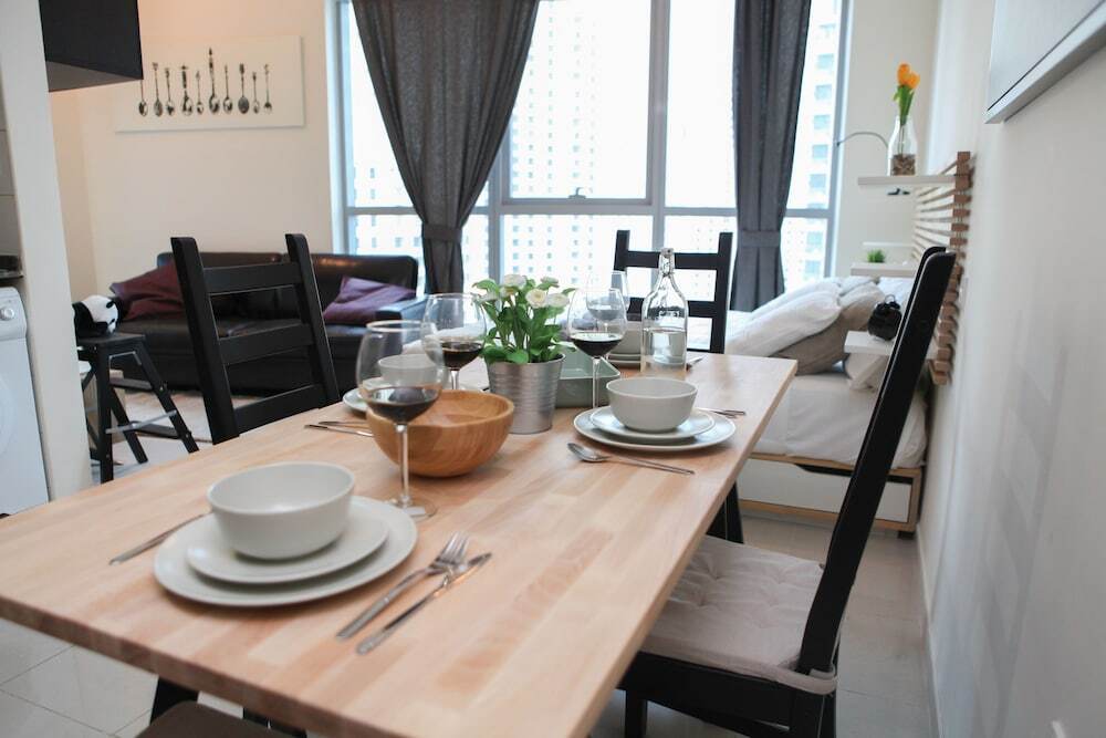 Дубай: Central Tower by Hi Guests Vacation Homes