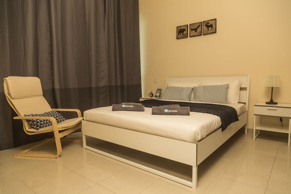 Дубай: Central Tower by Hi Guests Vacation Homes