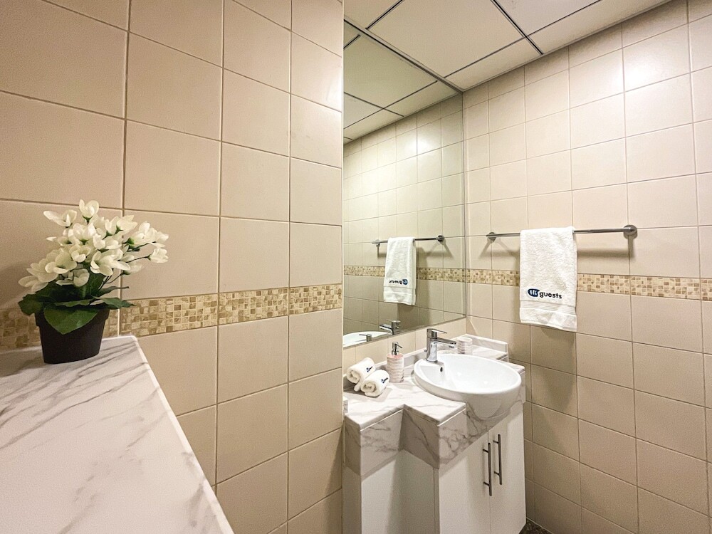 Дубай: Central Tower by Hi Guests Vacation Homes