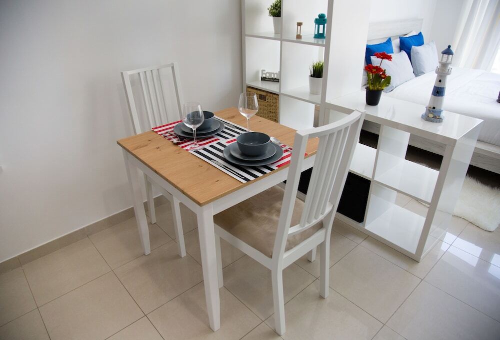 Дубай: Central Tower by Hi Guests Vacation Homes