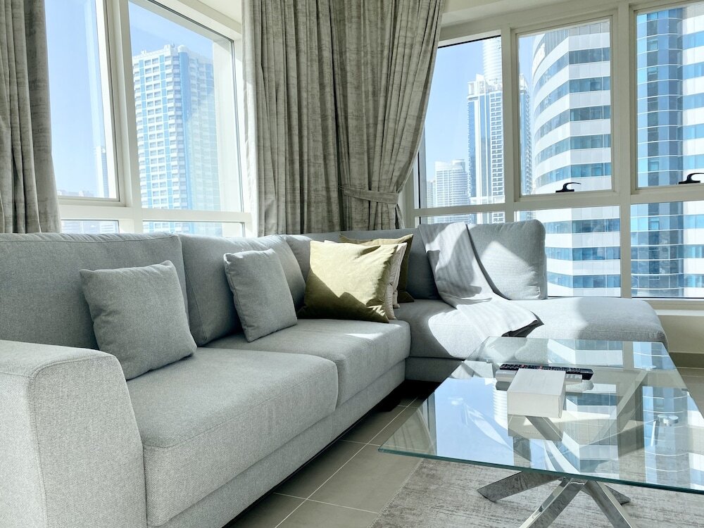 Дубай: Marco Polo - Charming & Vibrant Apartment in JLT