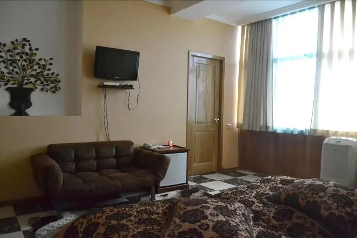 Тбилиси: Hotel Iceberg