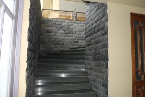 Гонио: Pirveli Guest House