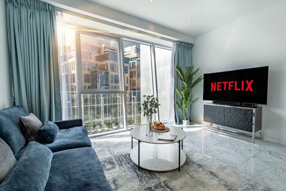 Дубай: LUX - The Pad Executive Suite 4