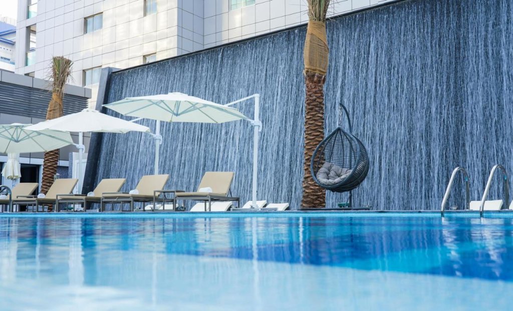 Дубай: Al Khoory Sky Garden Hotel