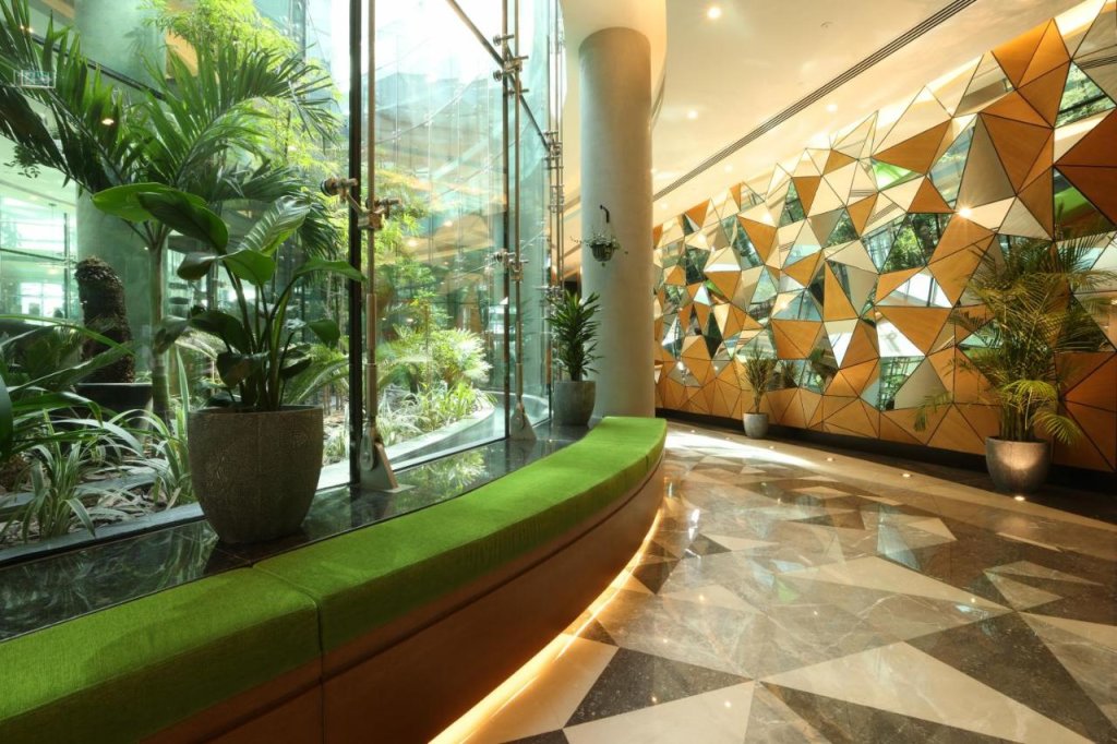 Дубай: Al Khoory Sky Garden Hotel