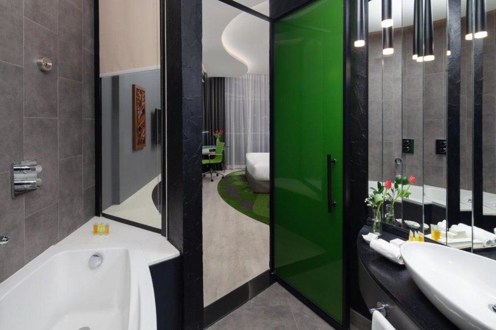 Дубай: Al Khoory Sky Garden Hotel