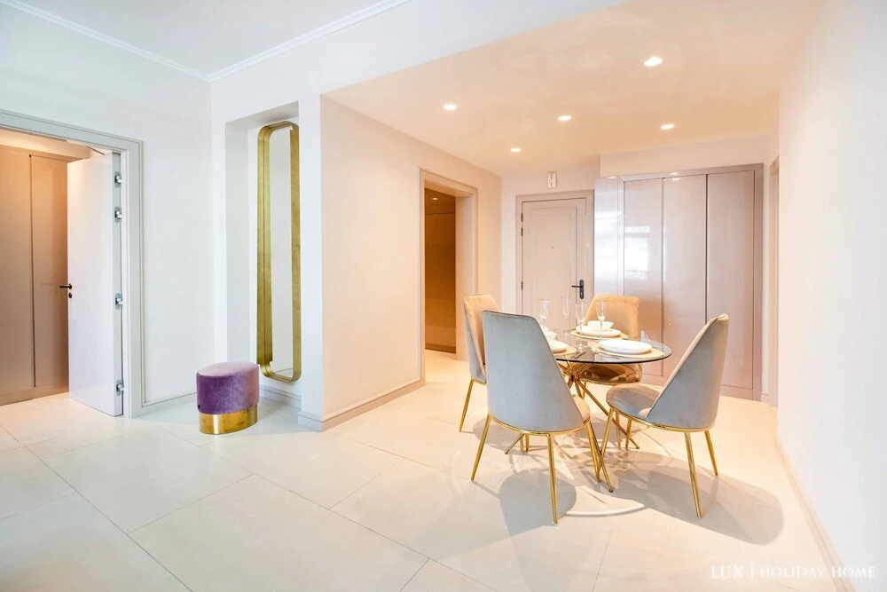 Дубай: LUX The Zaafran Burj Khalifa View Suite