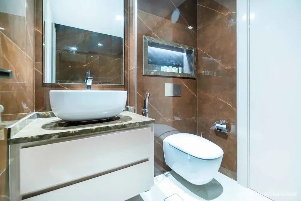 Дубай: LUX The Zaafran Burj Khalifa View Suite