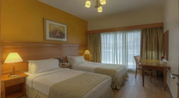 Дубай: Fortune Grand Hotel Apartment