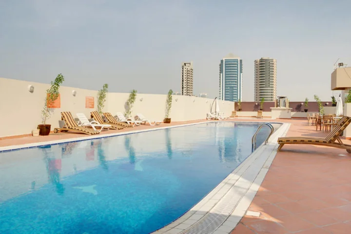 Дубай: Fortune Grand Hotel Apartment