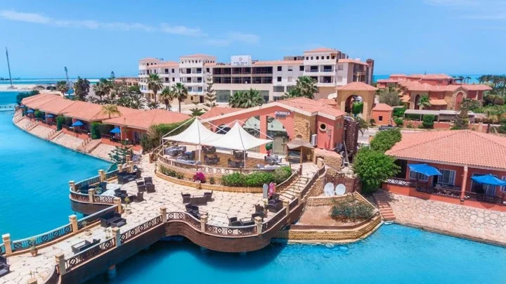 Эль-Аламейн: Golden Ocean Marina Hotel