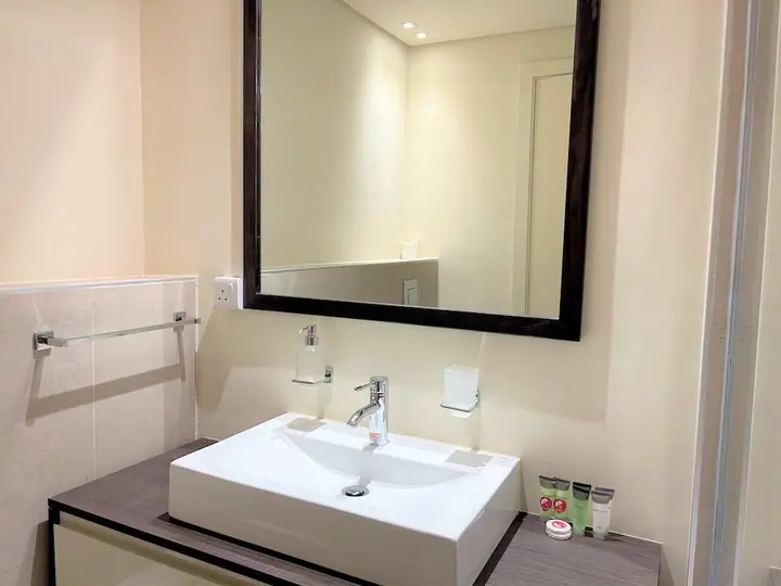 Дубай: Amazing 1bedroom Park View JVC - With Balcony