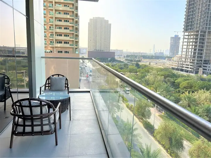 Дубай: Amazing 1bedroom Park View JVC - With Balcony
