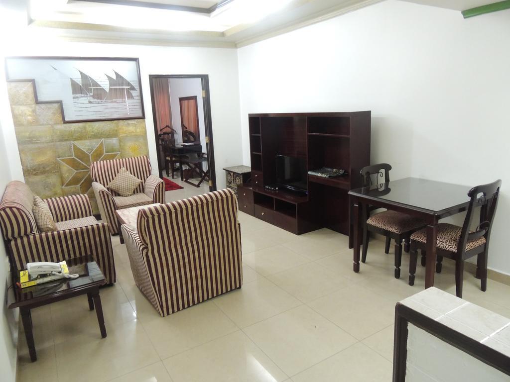 Дубай: Oriental Palace Hotel Apartments