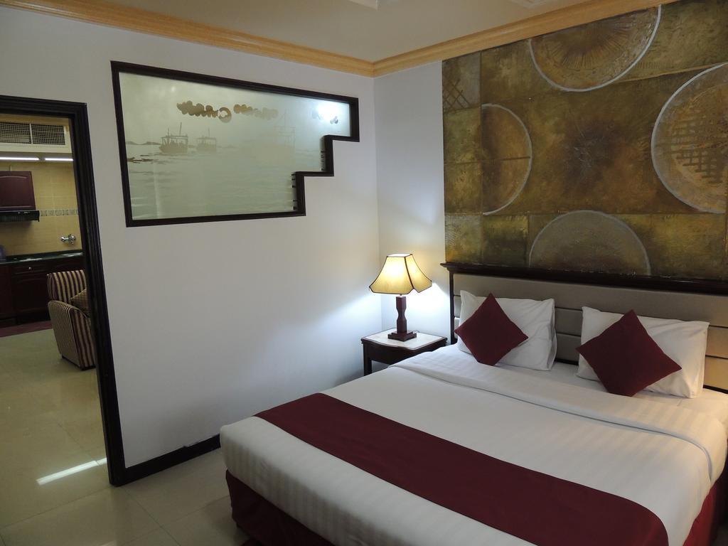 Дубай: Oriental Palace Hotel Apartments