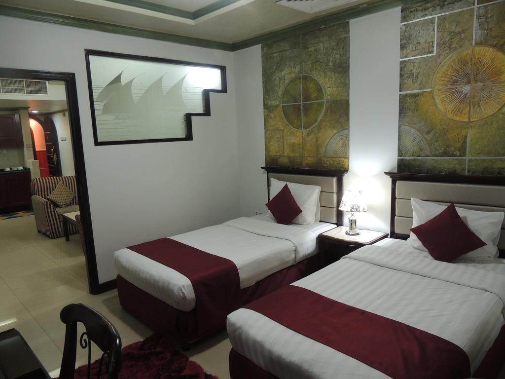Дубай: Oriental Palace Hotel Apartments