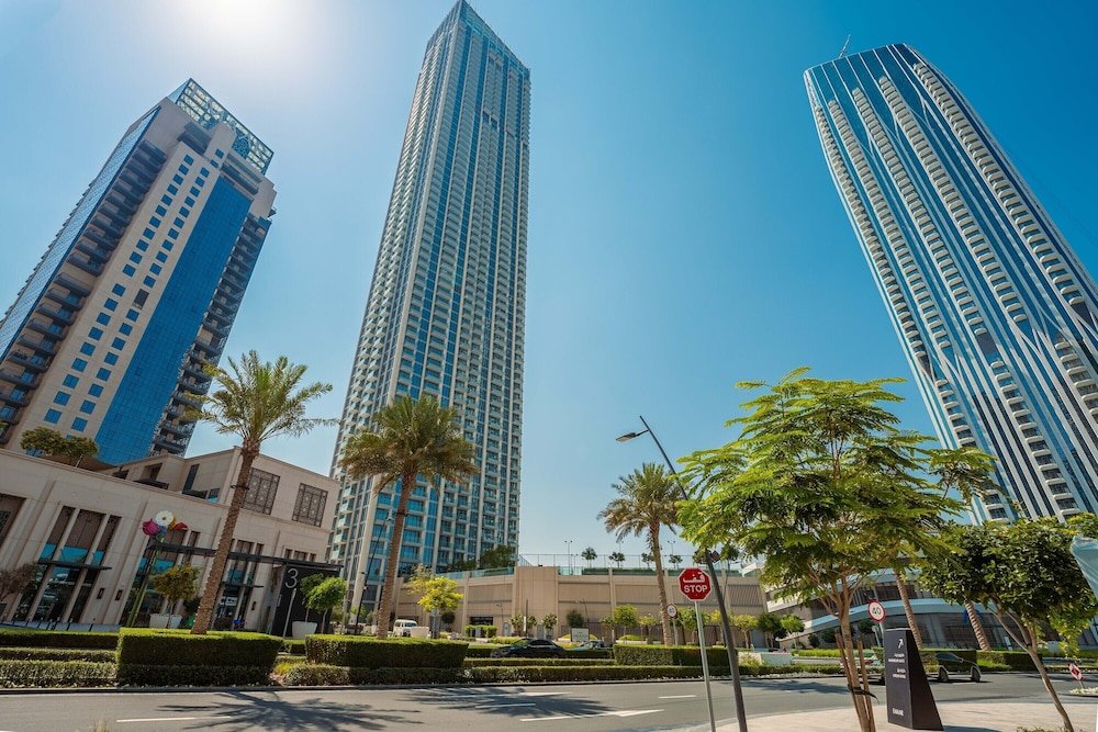 Дубай: Maison Privee - Trendy Apt on the Creek with Superb Dubai Skyline Vw