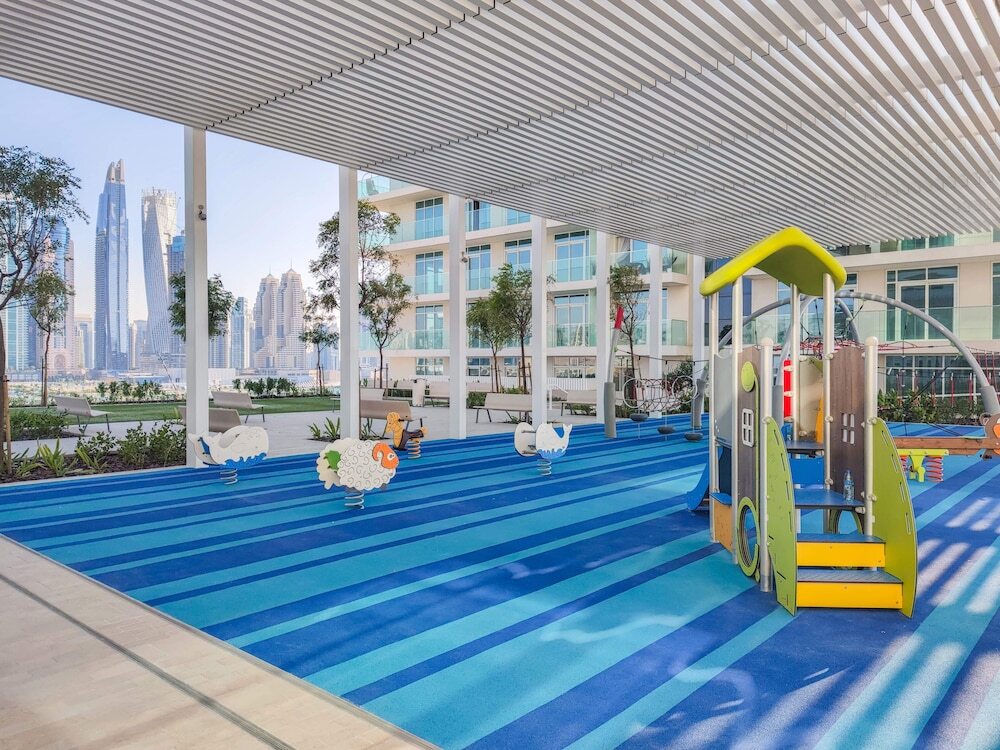 Дубай: Maison Privee - Deluxe 3BR Apt w/ Dubai Marina View and Beach Access
