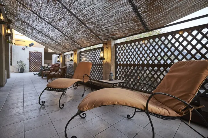 Дубай: XVA Art Hotel