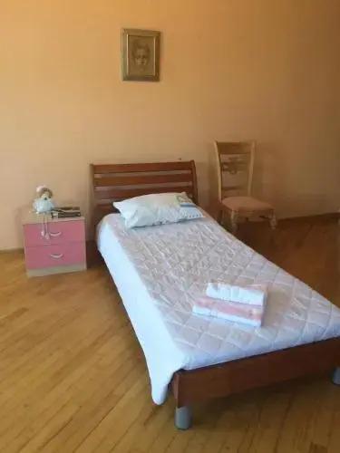 Тбилиси: Hostel One Two Three