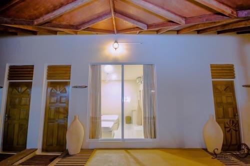 Атолл Алиф-Дхаалу: Sundive Lodge Maldives