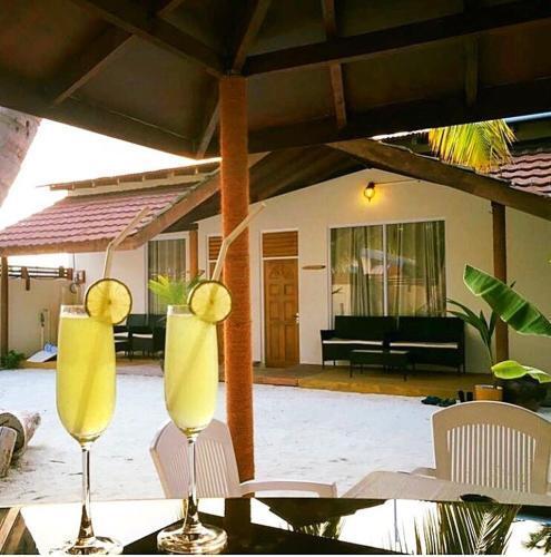 Атолл Алиф-Дхаалу: Sundive Lodge Maldives