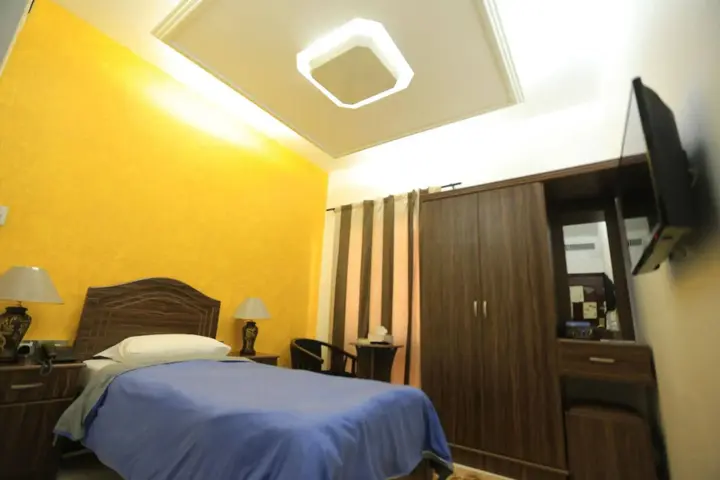 Дубай: Sun City International Hotel