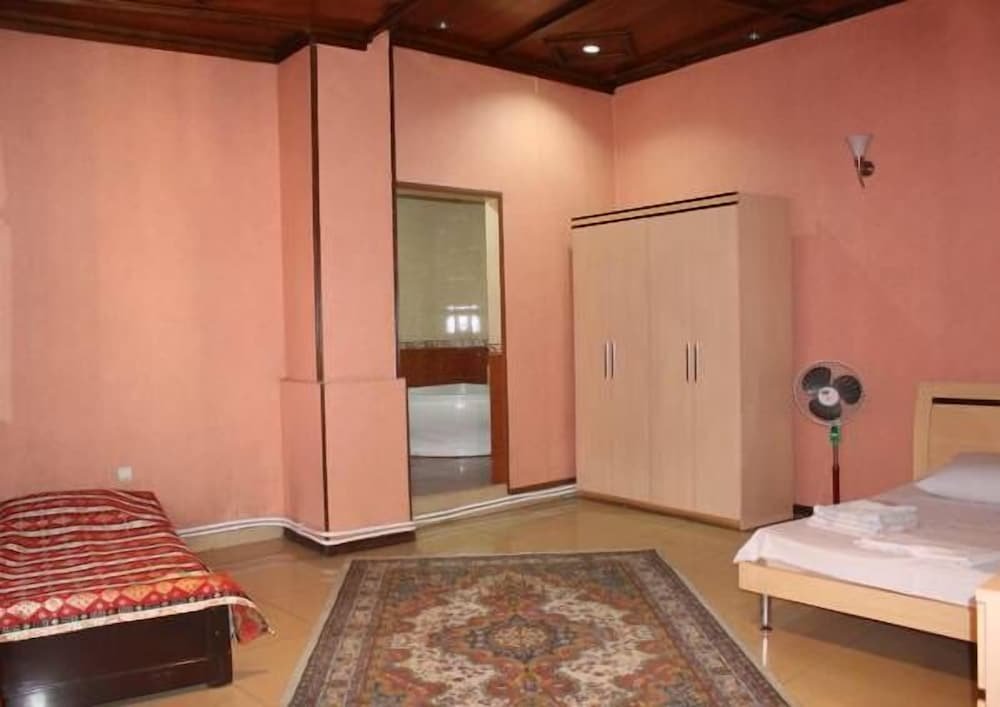Ереван: Miami Suite Hotel