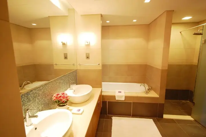 Дубай: Kennedy Towers - Marina Residences 2