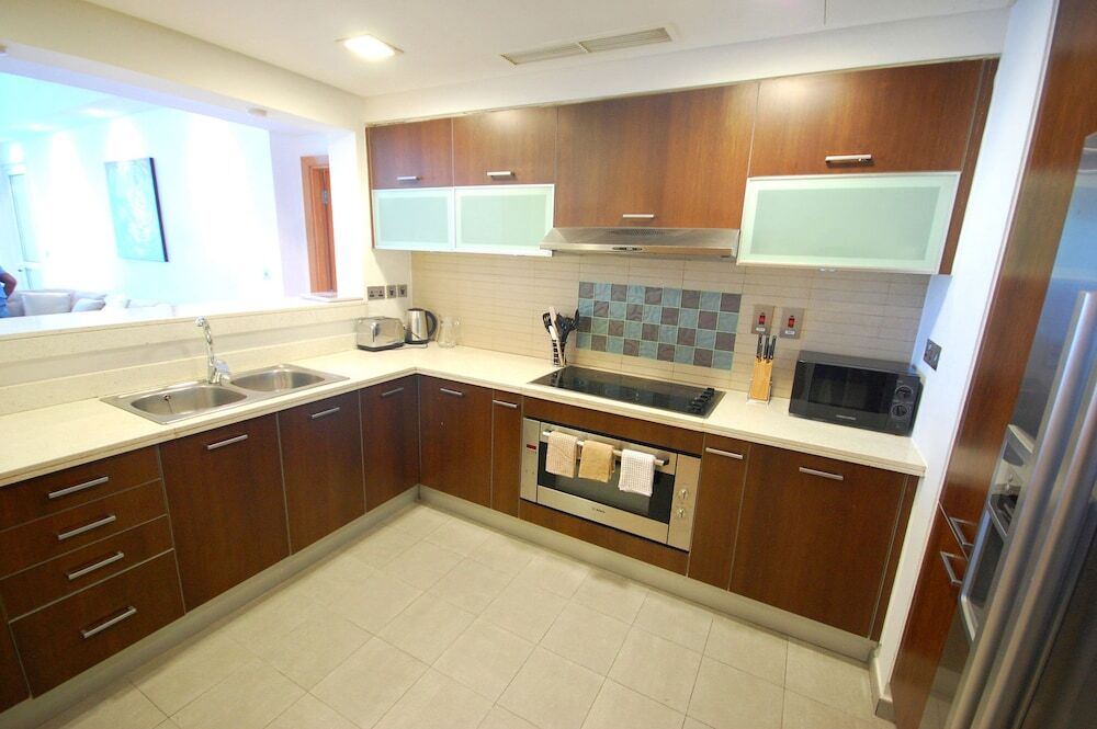 Дубай: Kennedy Towers - Marina Residences 2
