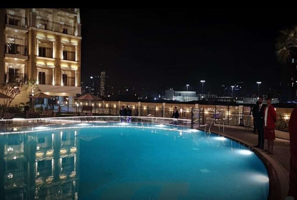 Дубай: Resortz Residence Block 3 by Danube