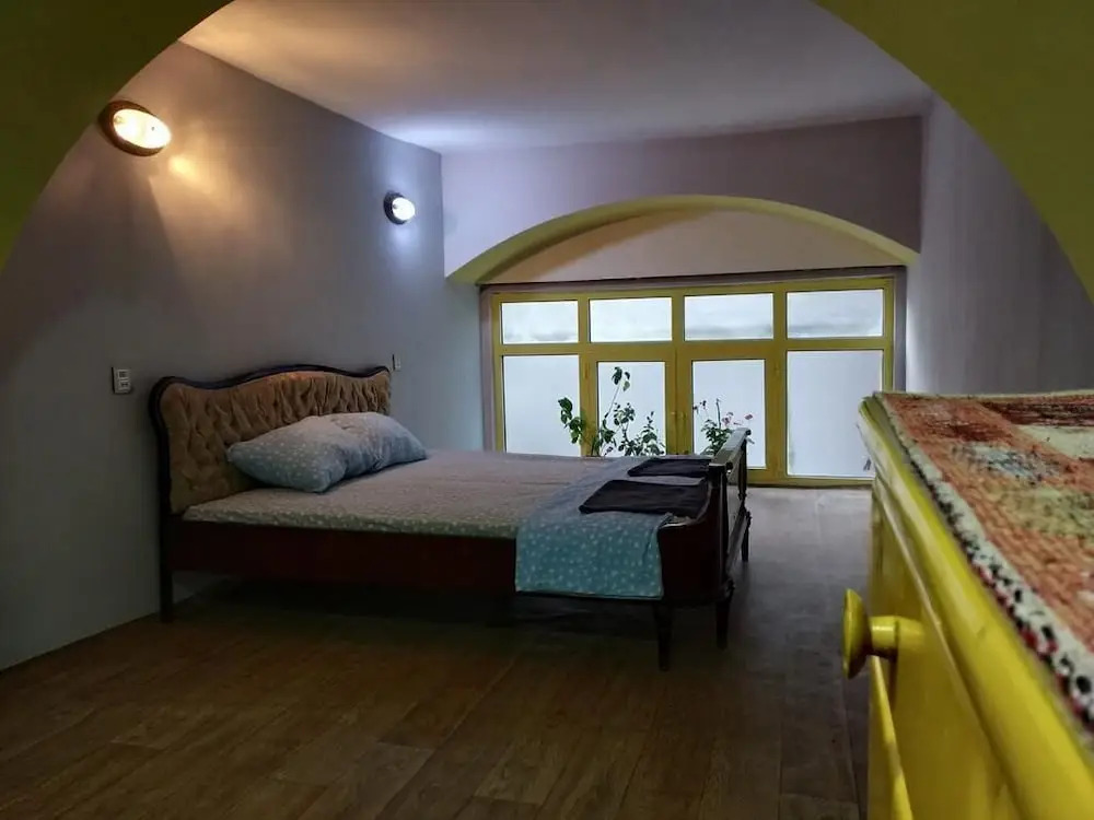 Баку: Flora Hostel