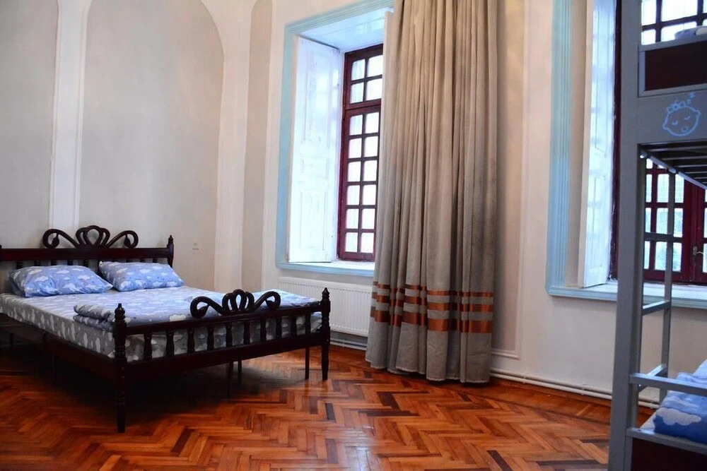 Баку: Flora Hostel
