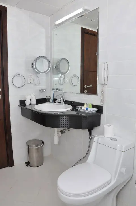 Абу-Даби: Phoenix Plaza Hotel Apartments