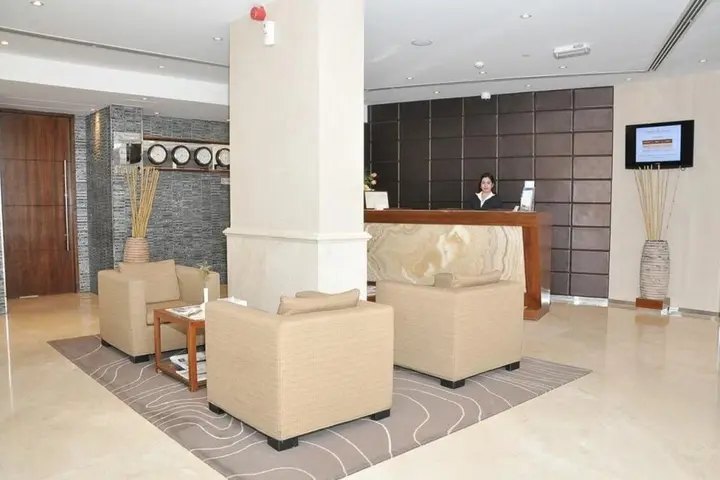 Абу-Даби: Phoenix Plaza Hotel Apartments