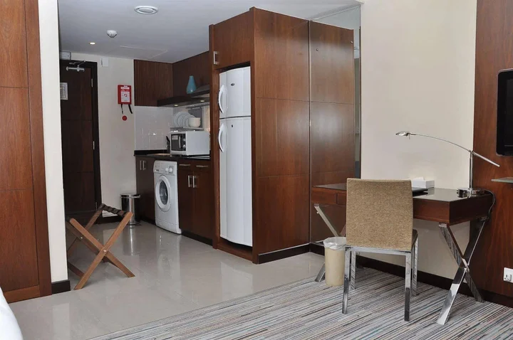 Абу-Даби: Phoenix Plaza Hotel Apartments