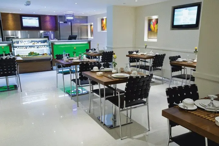 Абу-Даби: Phoenix Plaza Hotel Apartments