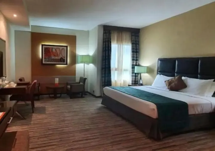 Абу-Даби: Phoenix Plaza Hotel Apartments