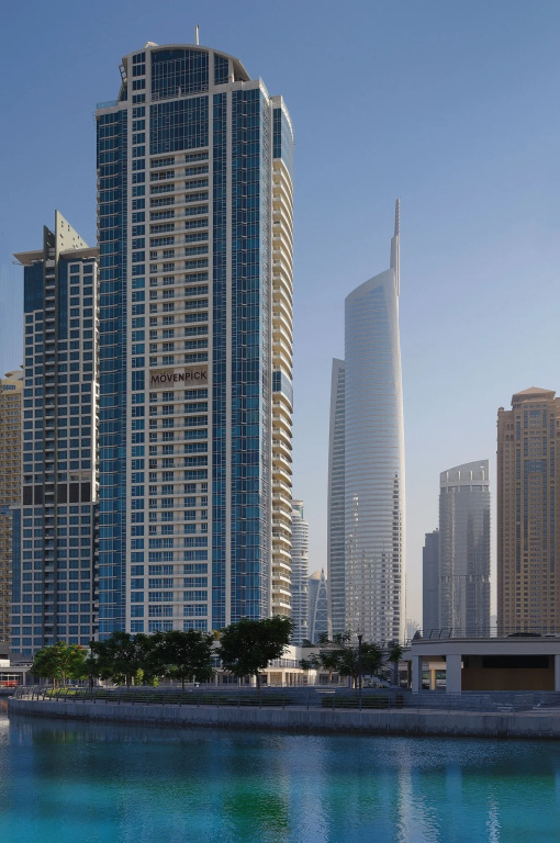 Дубай: Mövenpick Jumeirah Lakes Towers Hotel