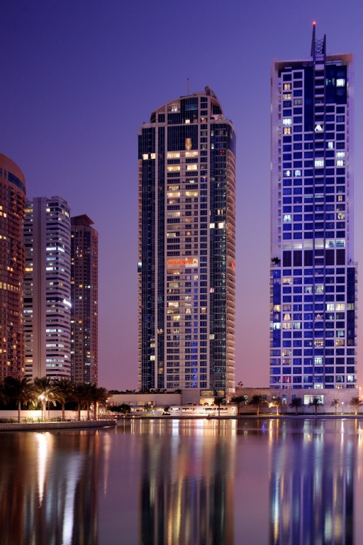 Дубай: Mövenpick Jumeirah Lakes Towers Hotel